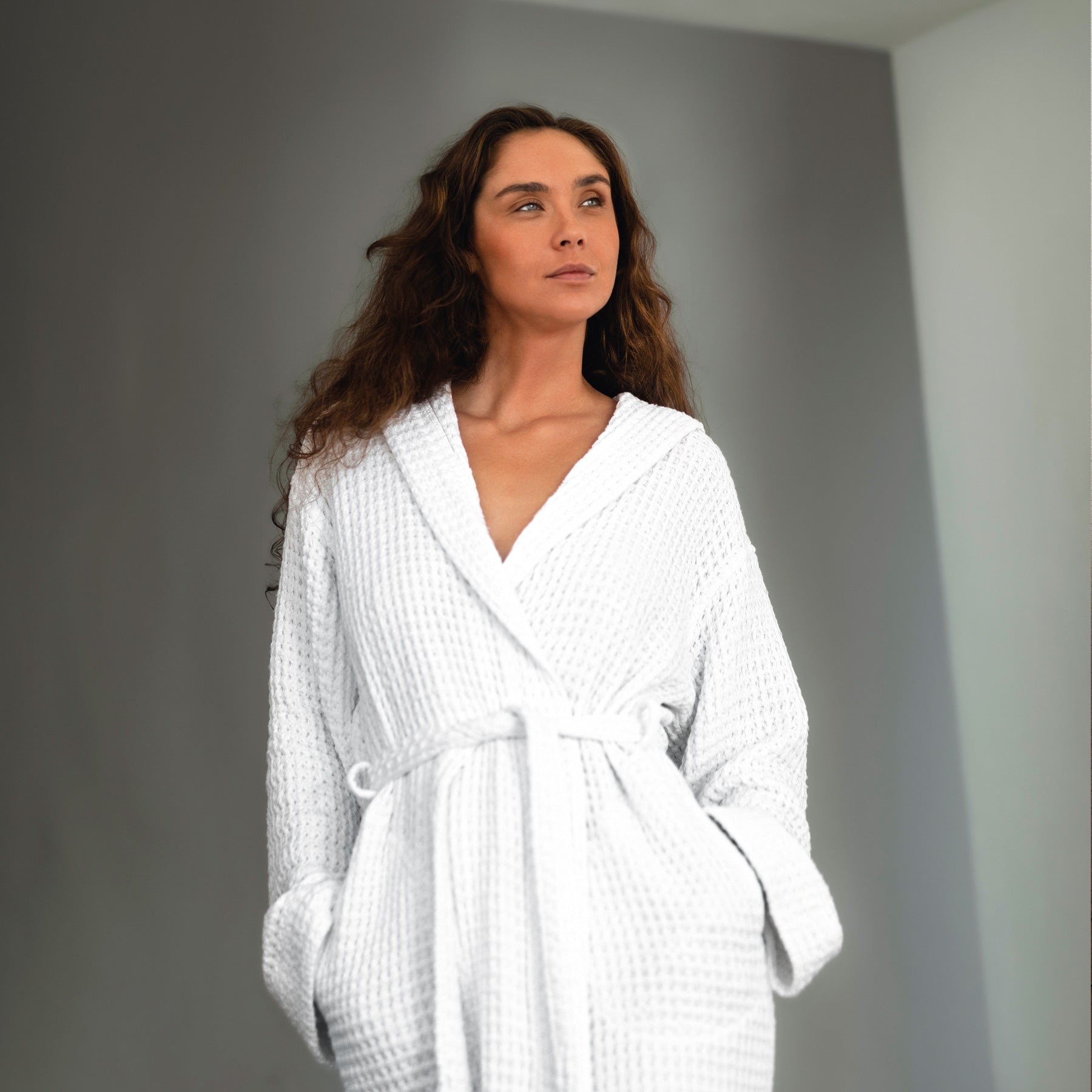 AURA BATHROBE (HOODED) Graccioza