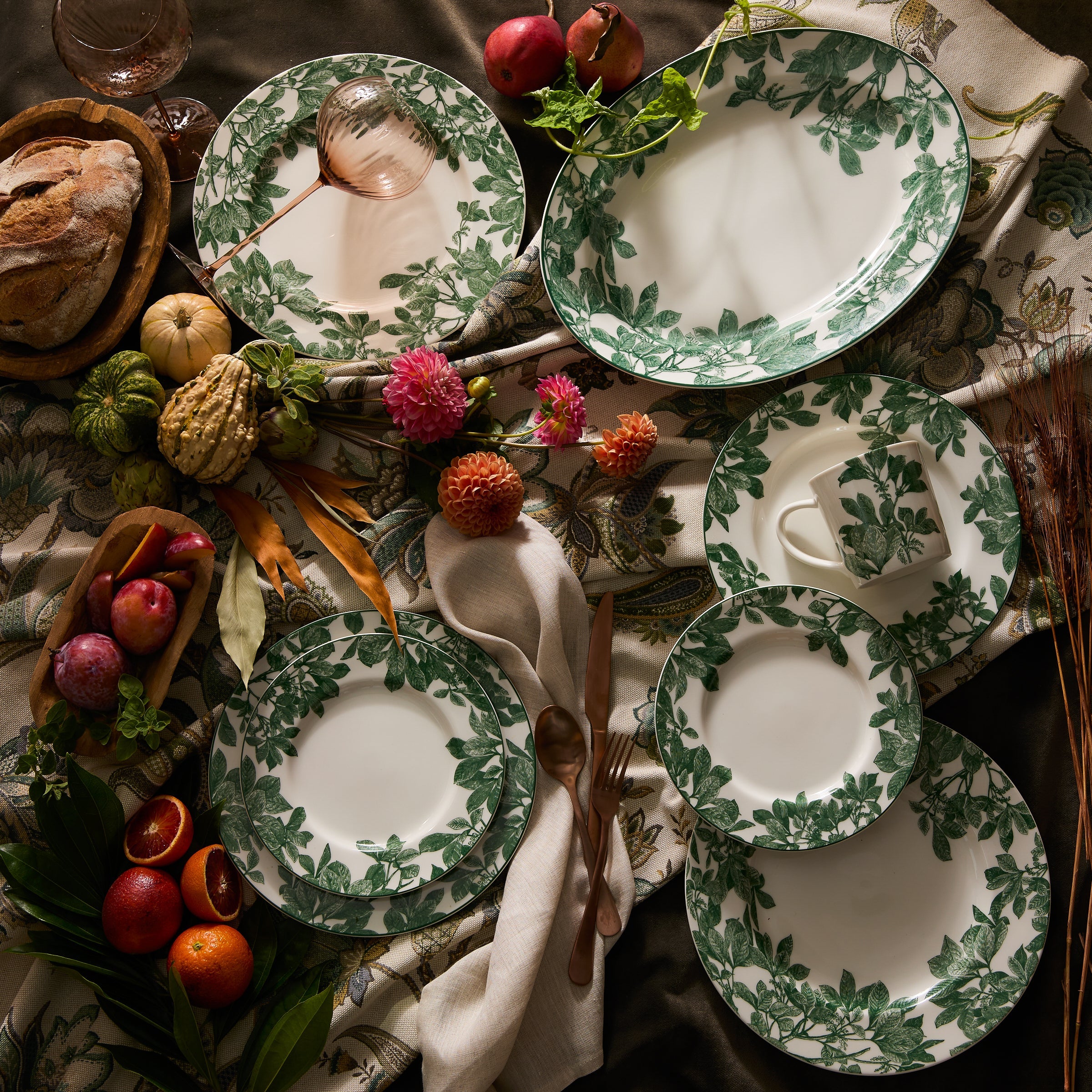 Arbor Rimmed Dinner Plate