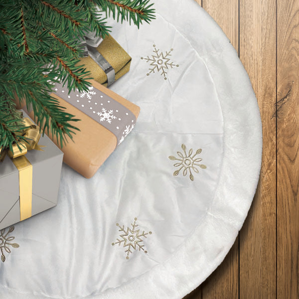 48" Ivory Snowflake Embroidered Tree Skirt with Faux Fur Trim Old World Christmas