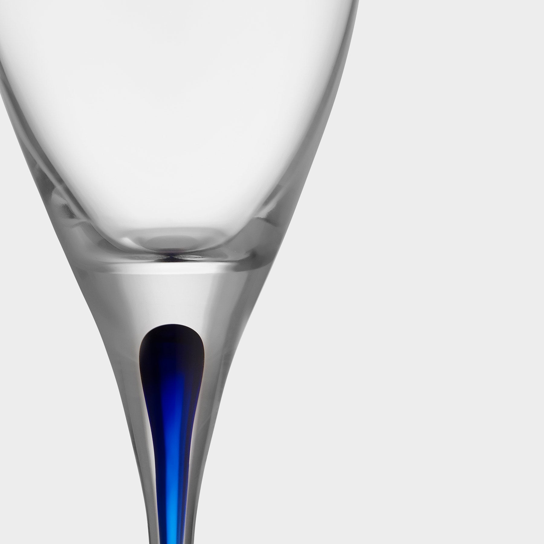 Intermezzo Blue Claret Orrefors