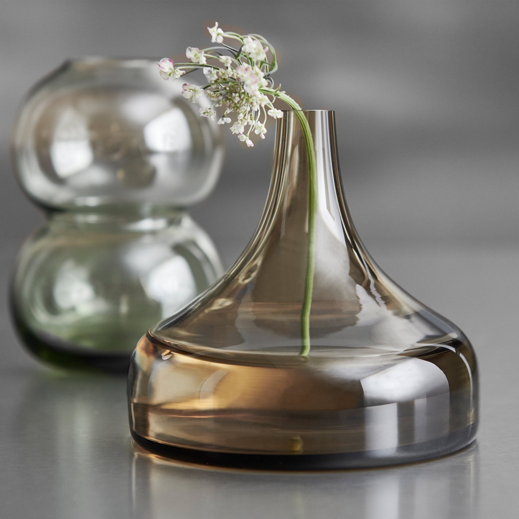 Midsummer Water Avens Vase Orrefors