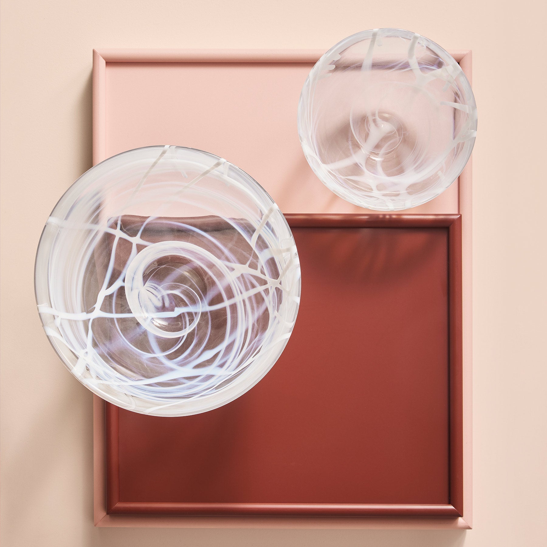 Contrast Bowl White/White Medium Kosta Boda