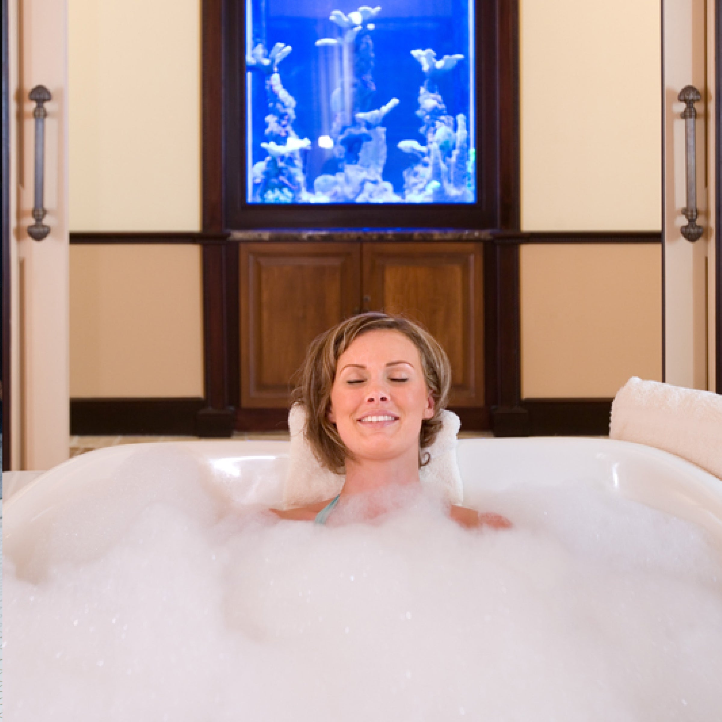 Romantic Couples Spa Experience with 50-Minute Massage and Beverage virgin experiences