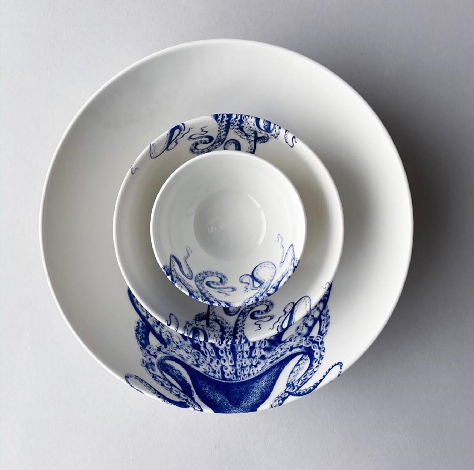 Lucy Wide Serving Bowl