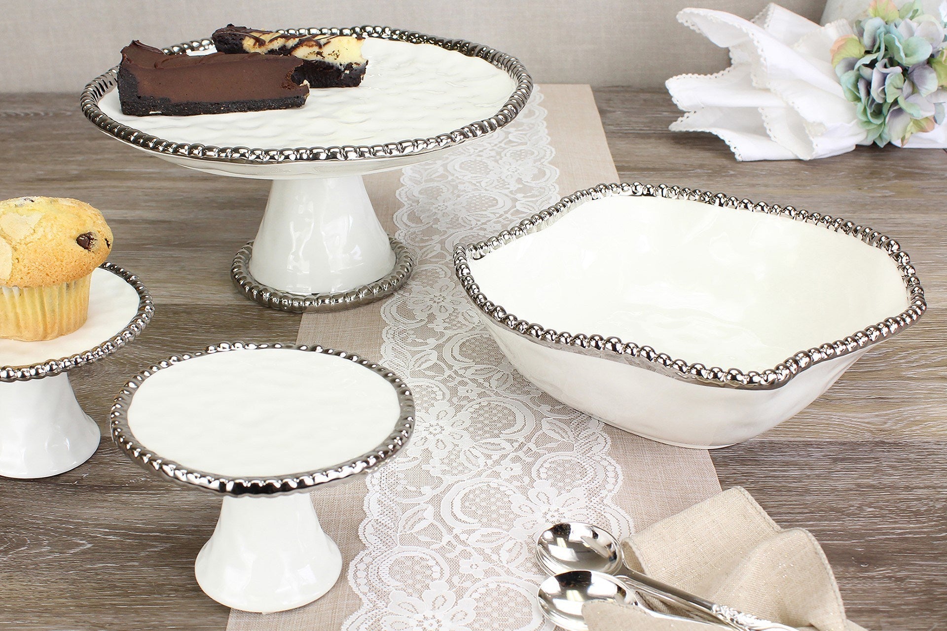 Salerno Round Cake Stand