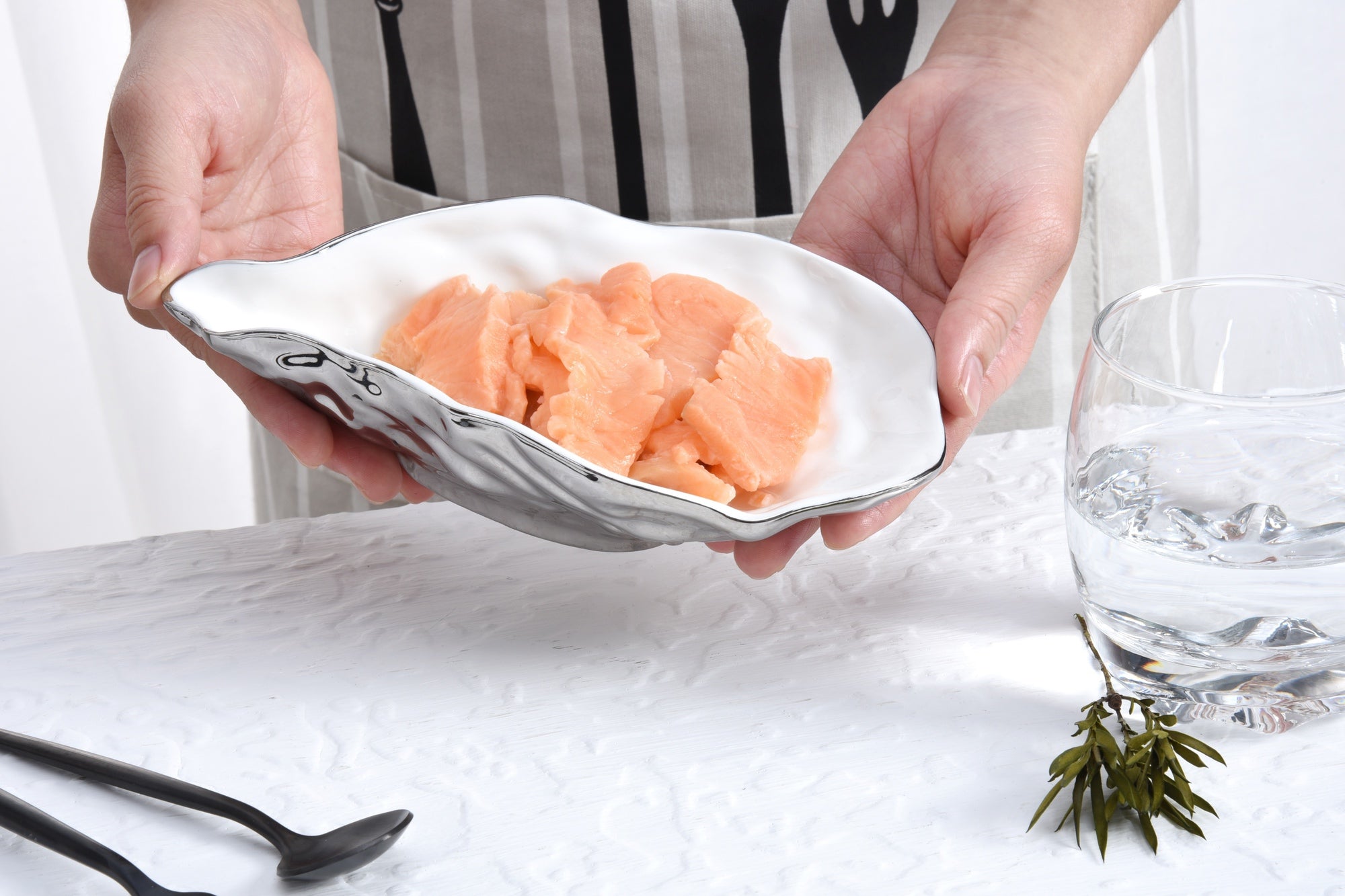 The Oysters Small Oyster Bowl Titanium Exterior Pampa Bay