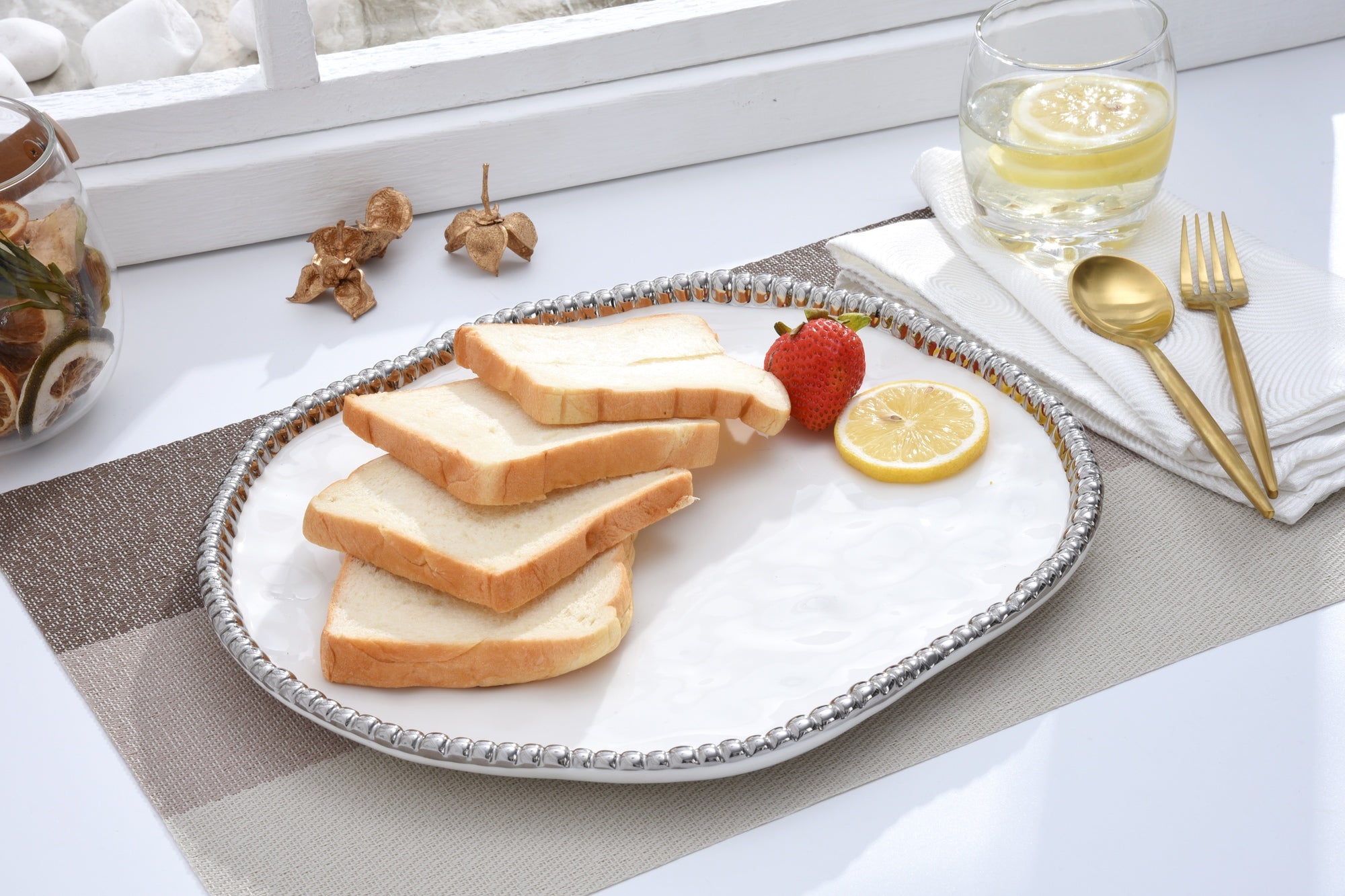 Salerno Round Serving Piece Pampa Bay