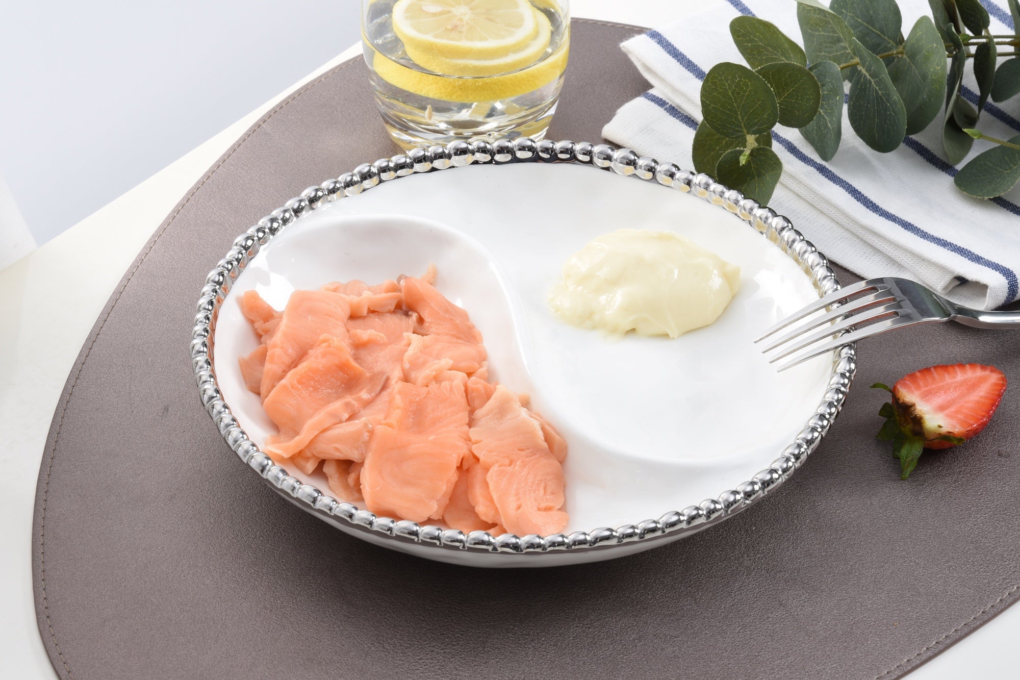 Salerno Small 2-Section Platter Pampa Bay