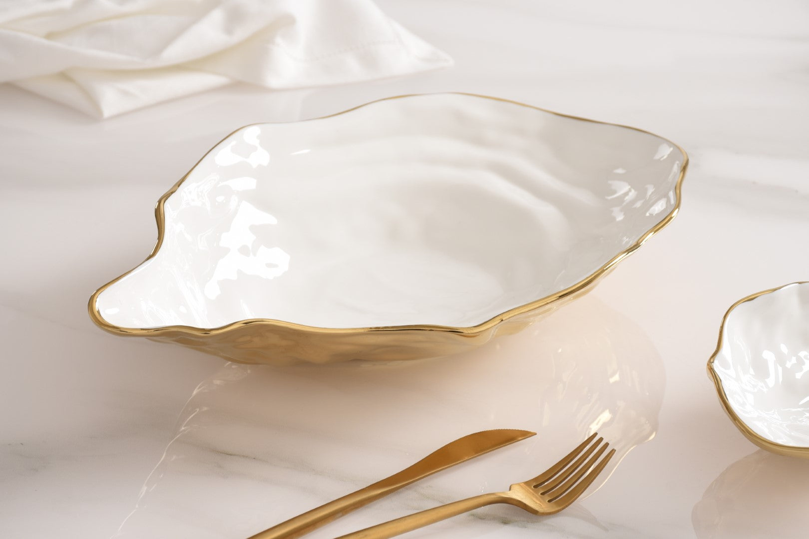 The Oysters Large Oyster Bowl Golden Exterior Pampa Bay