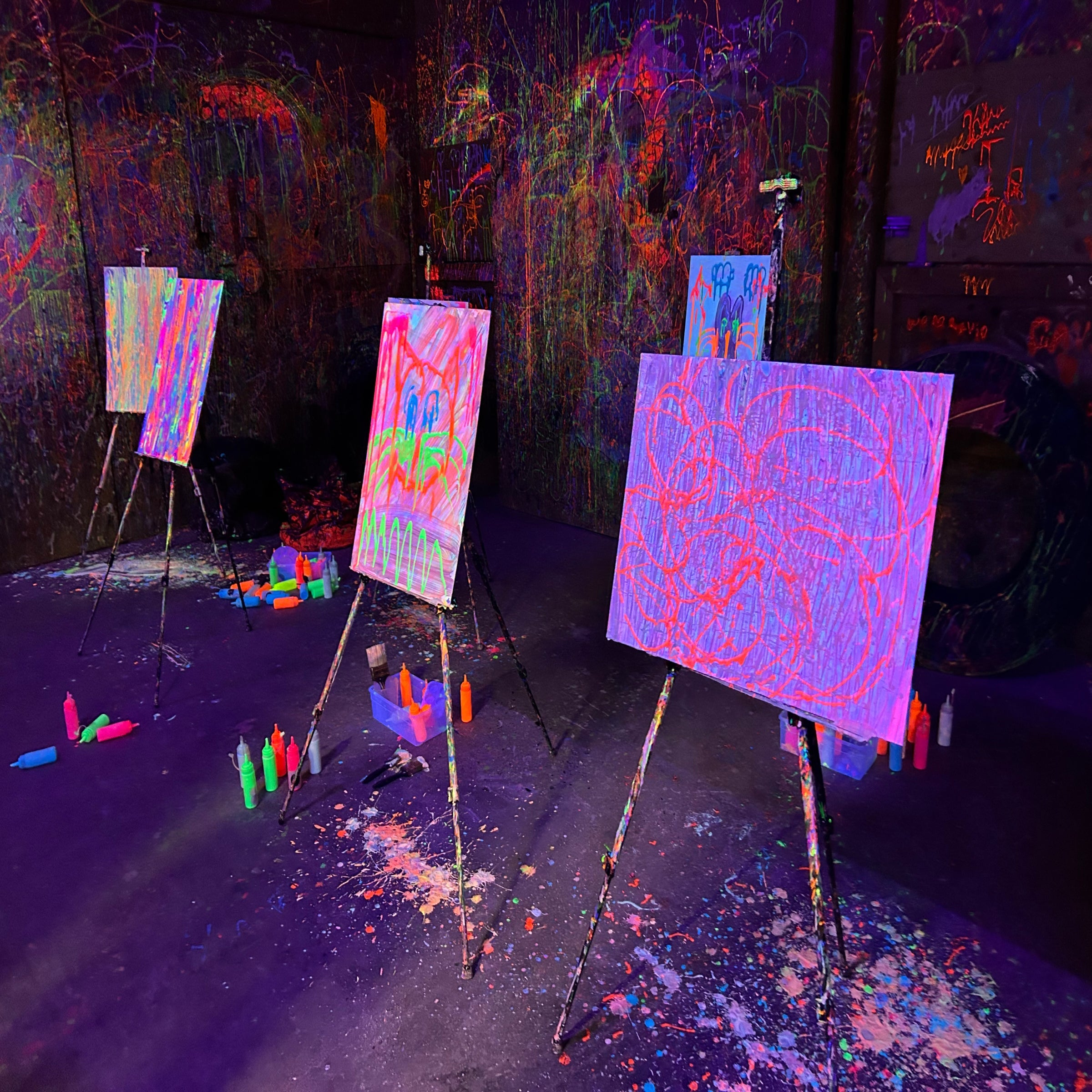 Glow in the Dark Splatter Paint Session virgin experiences