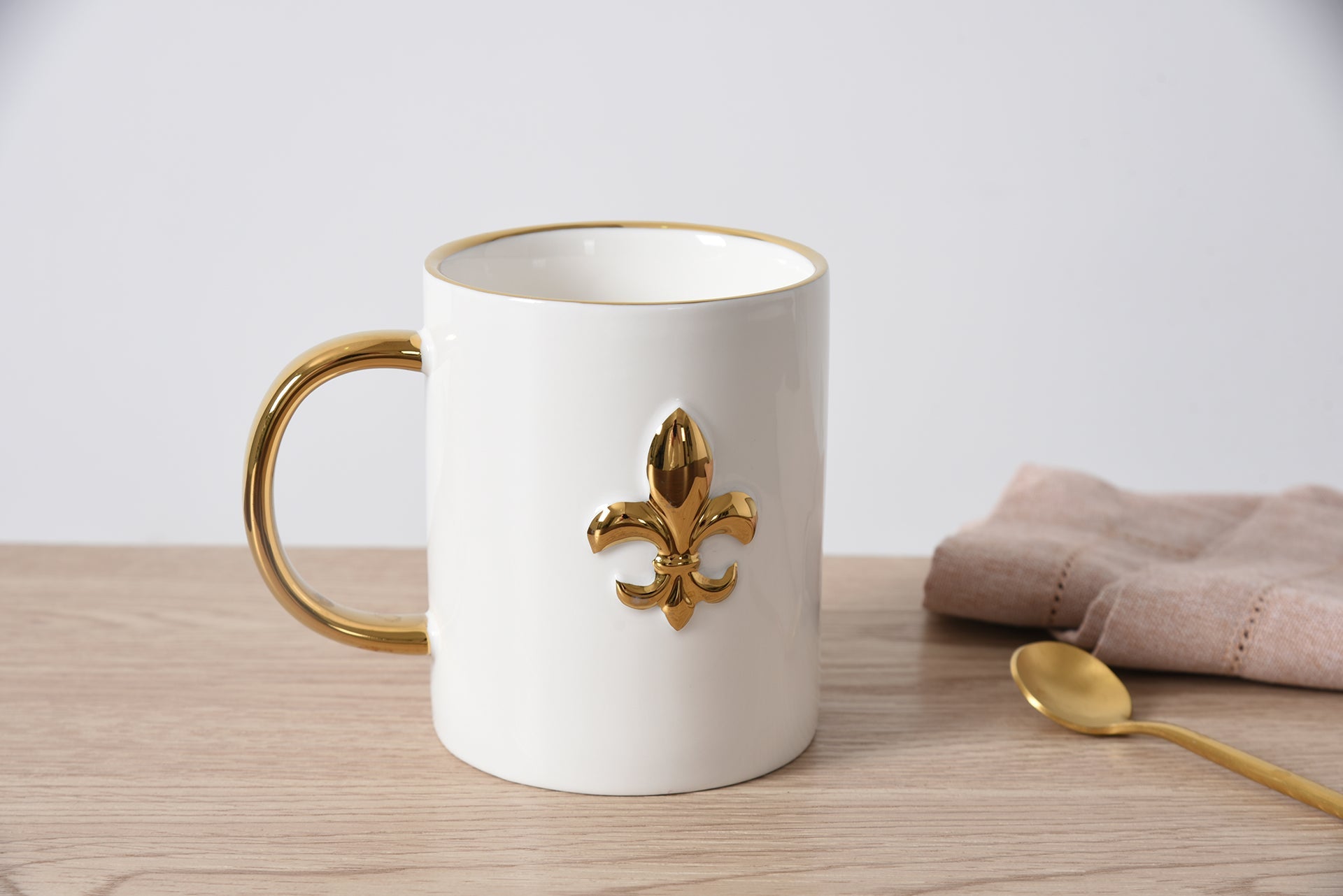 Fleur-De-Lis Mug Pampa Bay
