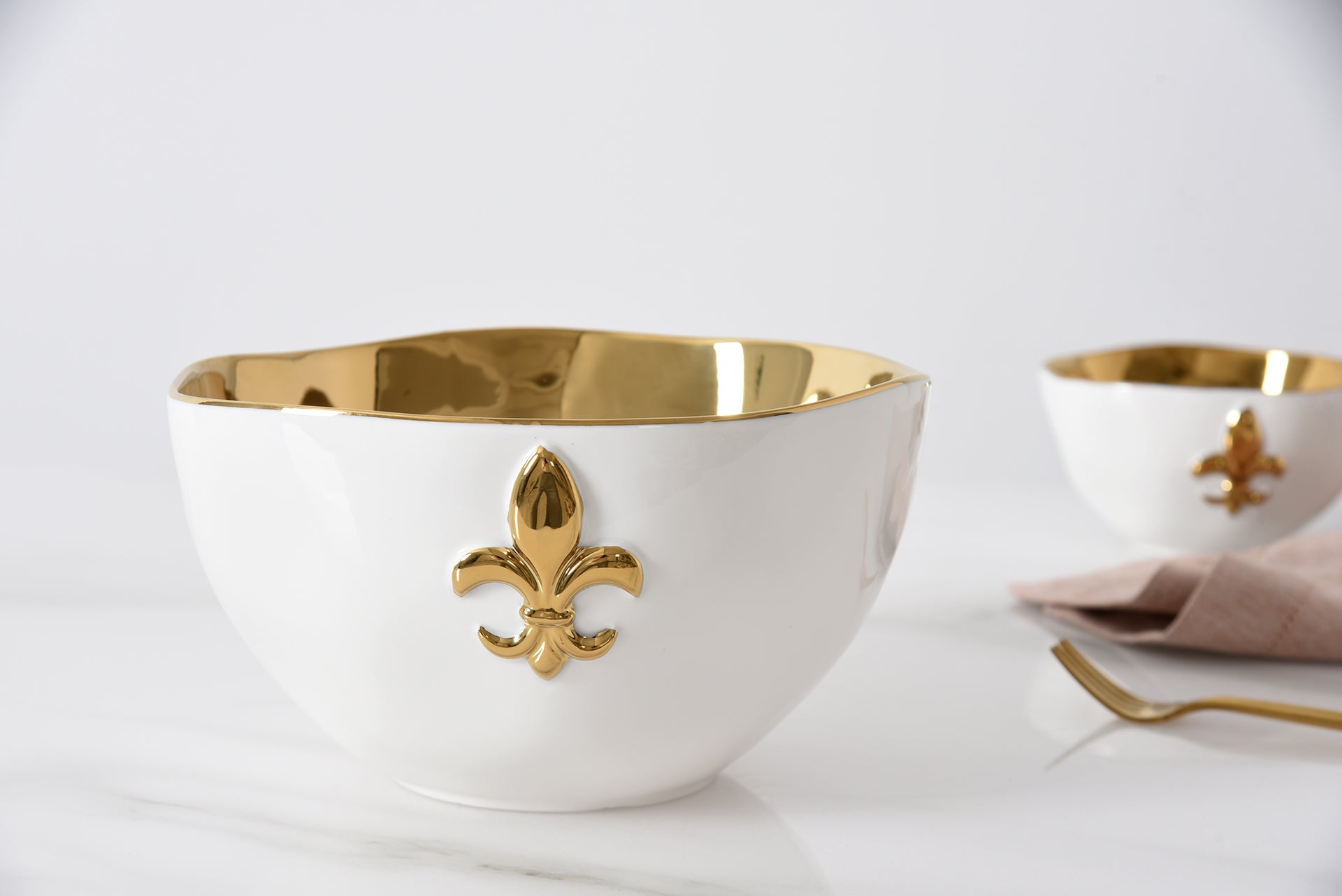 Fleur-De-Lis Large Bowl Pampa Bay