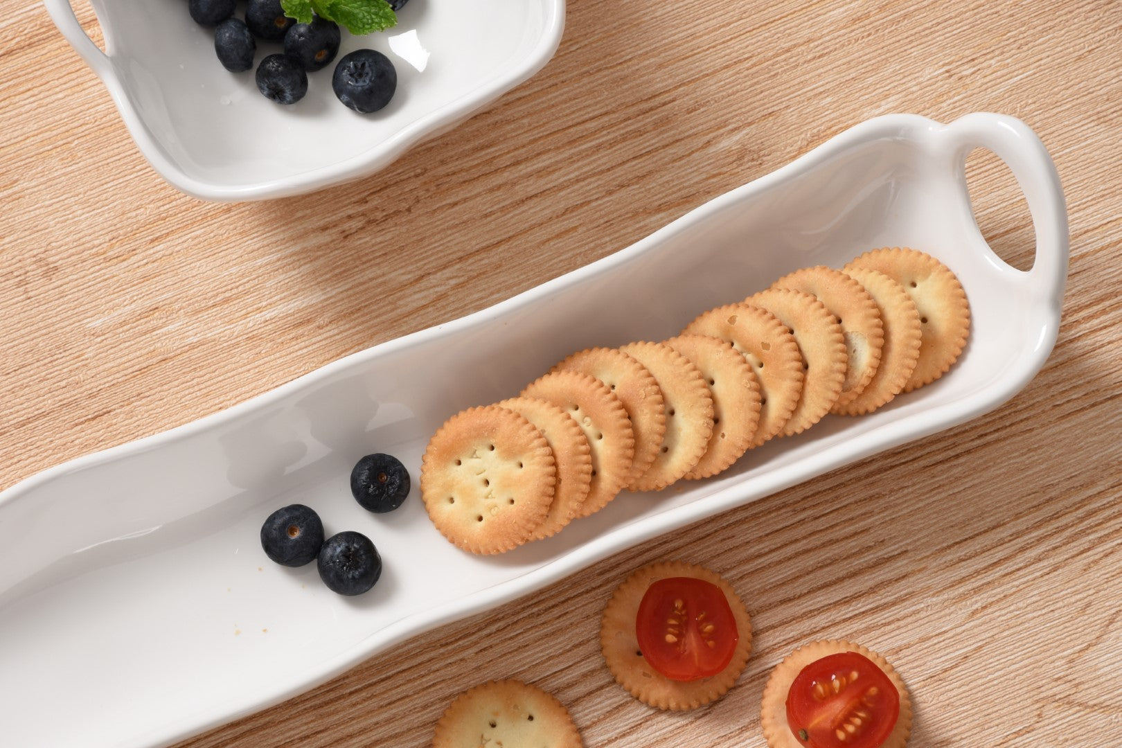 Ivy Cracker Tray Pampa Bay