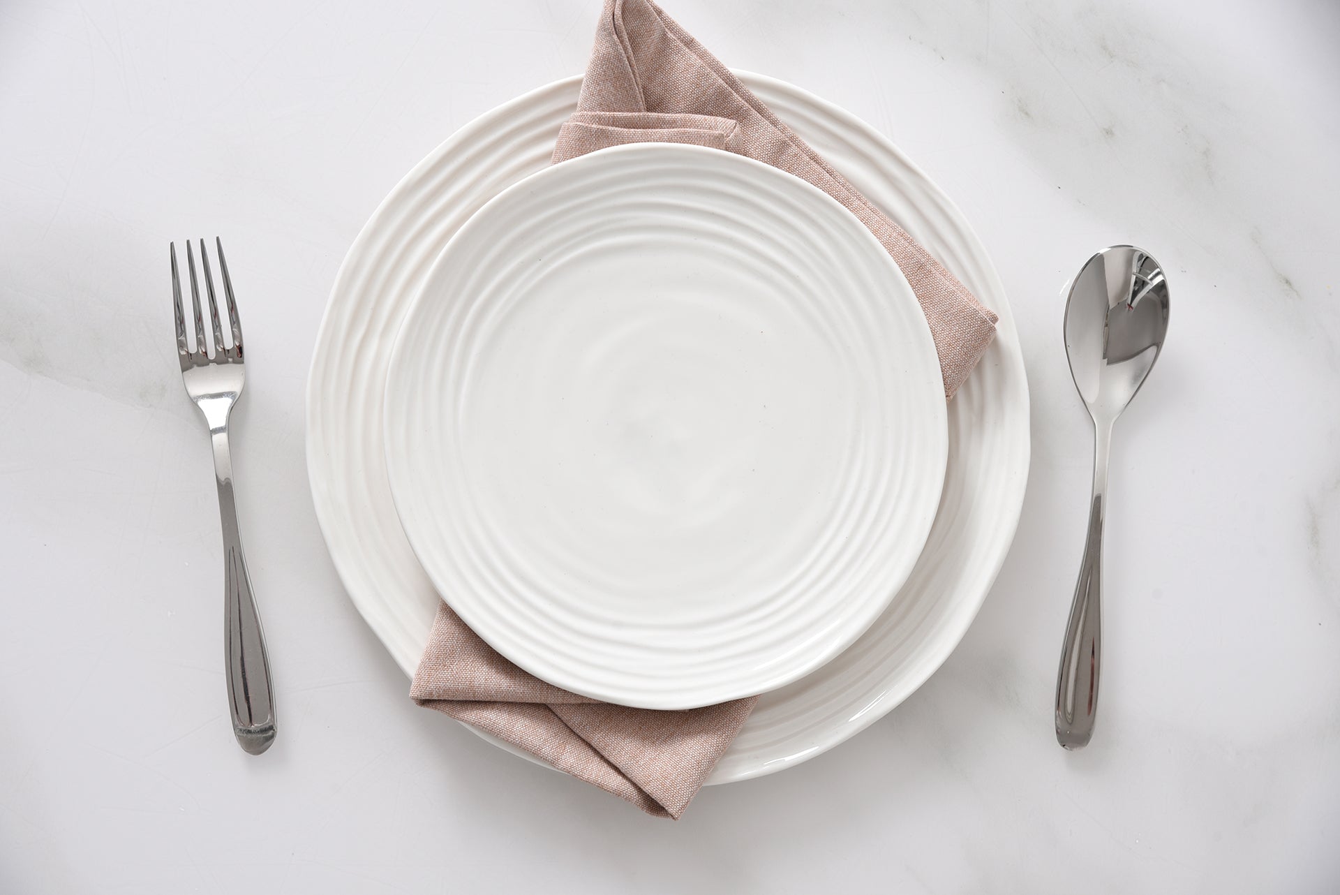 Le Blanc Round Salad Plate Pampa Bay