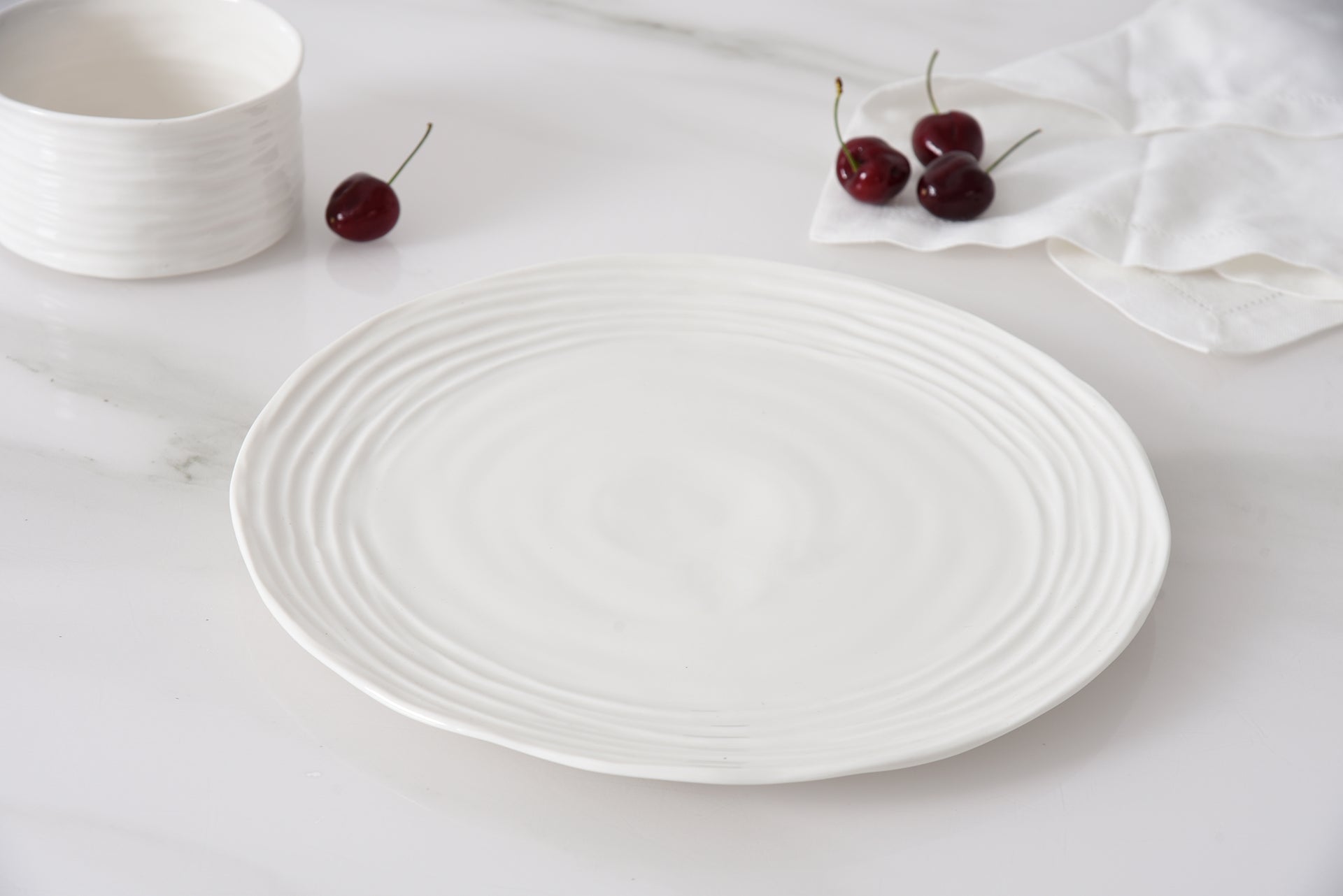 Le Blanc Round Dinner Plate Pampa Bay