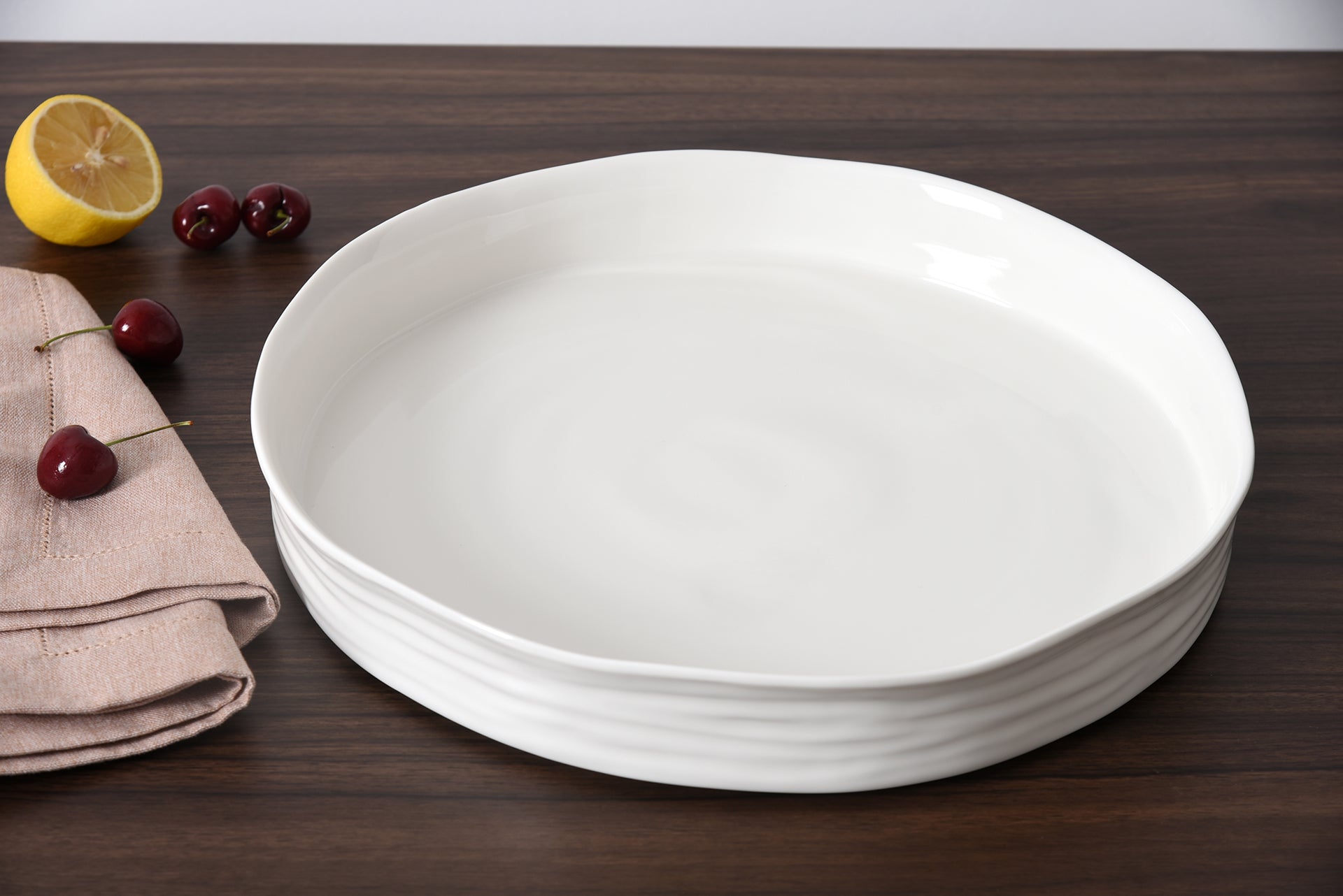 Le Blanc Round Platter Pampa Bay