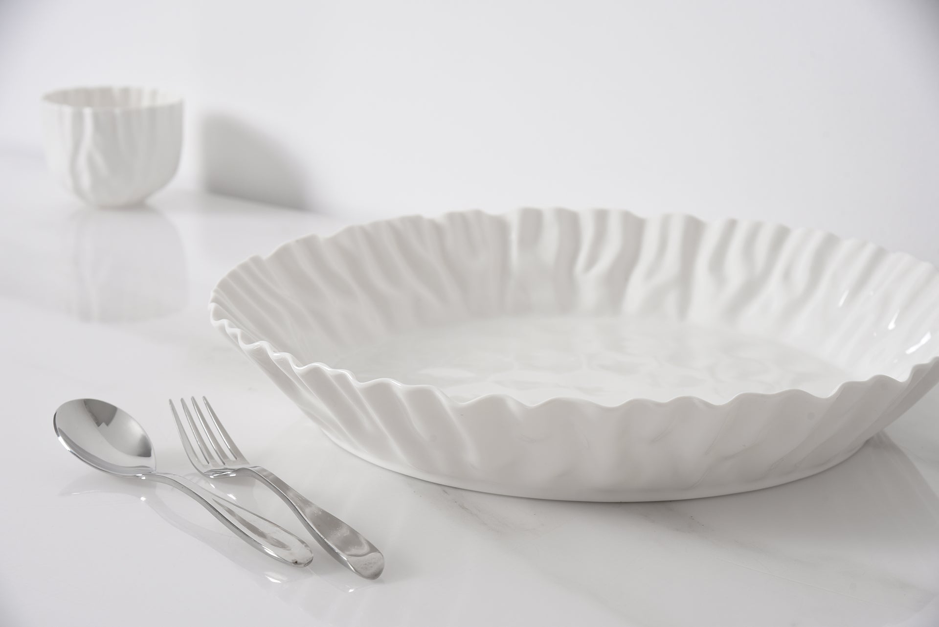 Mascali Bianca Round Deep Server Pampa Bay