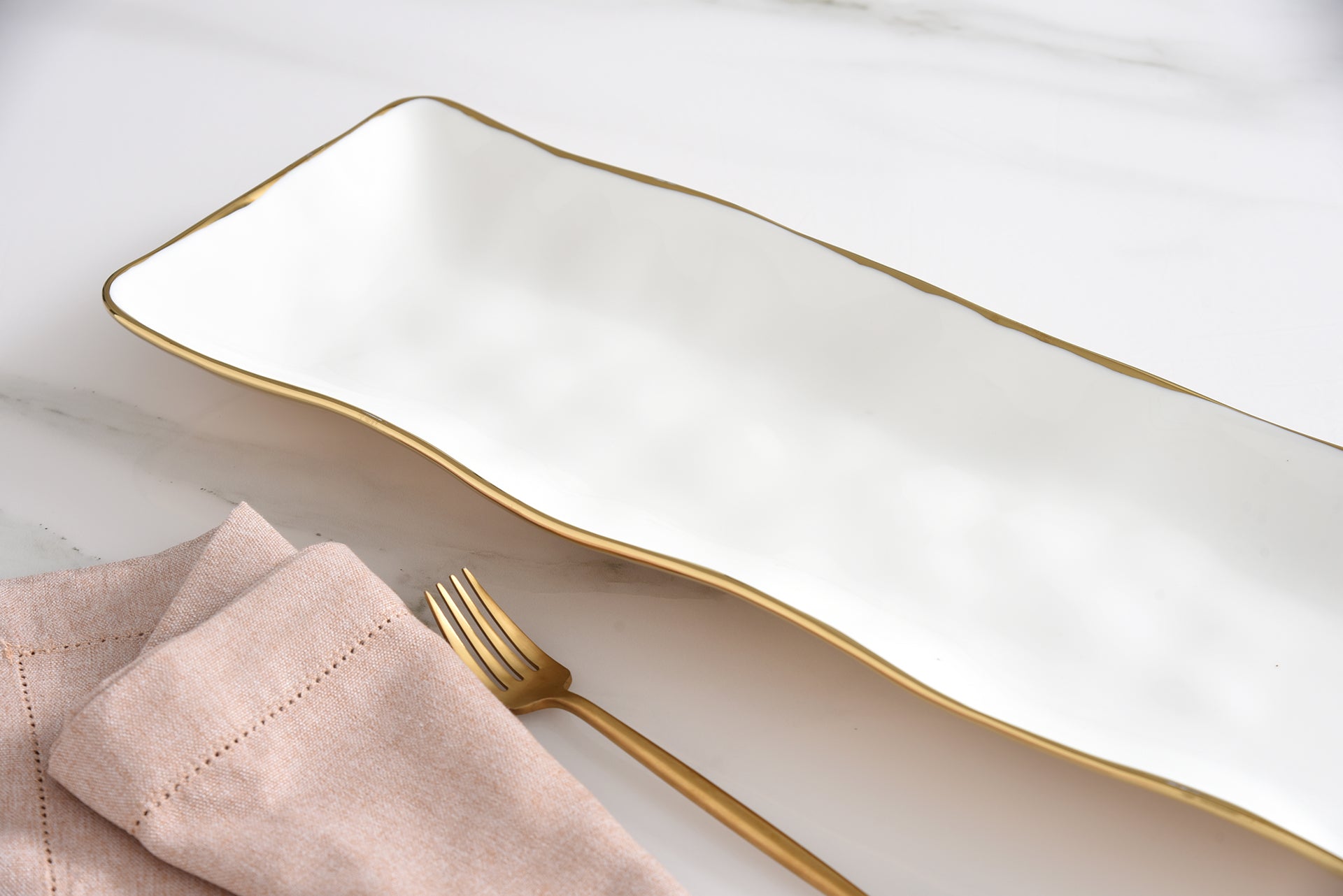 Moonlight Rectangular Serving Piece Pampa Bay