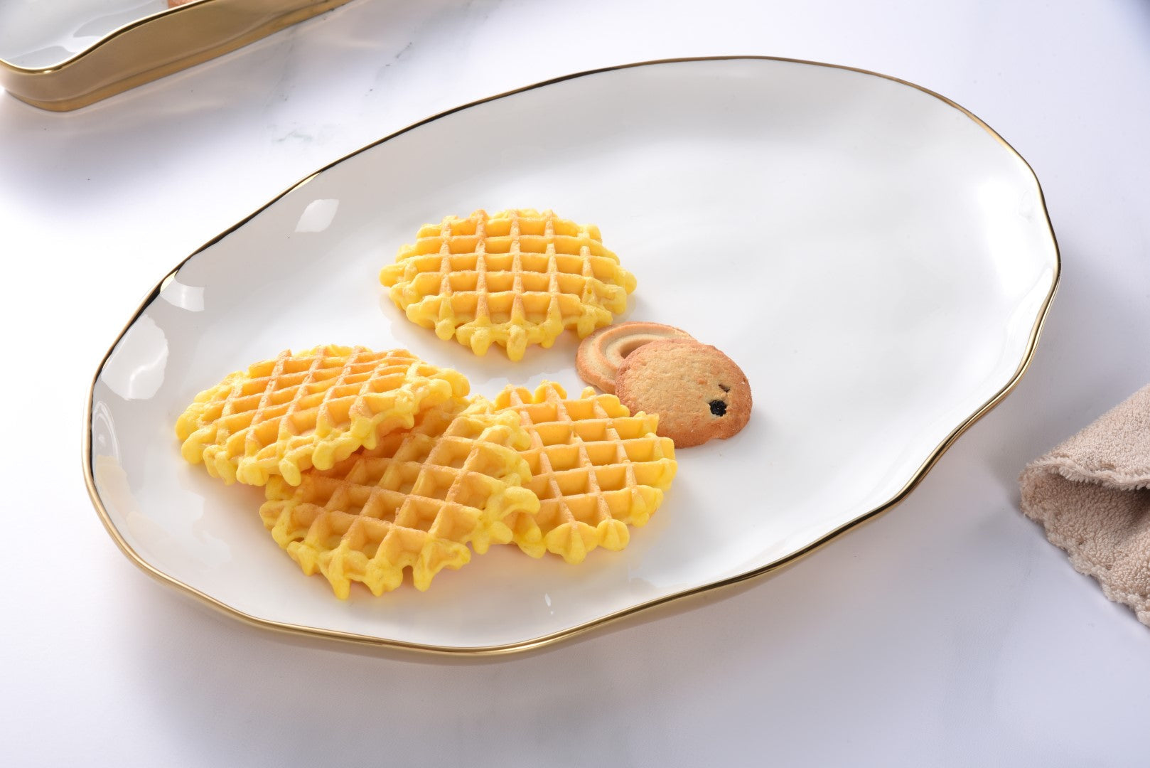 Moonlight Oval Tray Pampa Bay