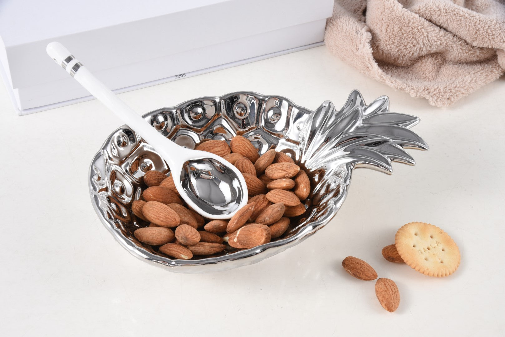 The Silver Pineapple Set Pampa Bay