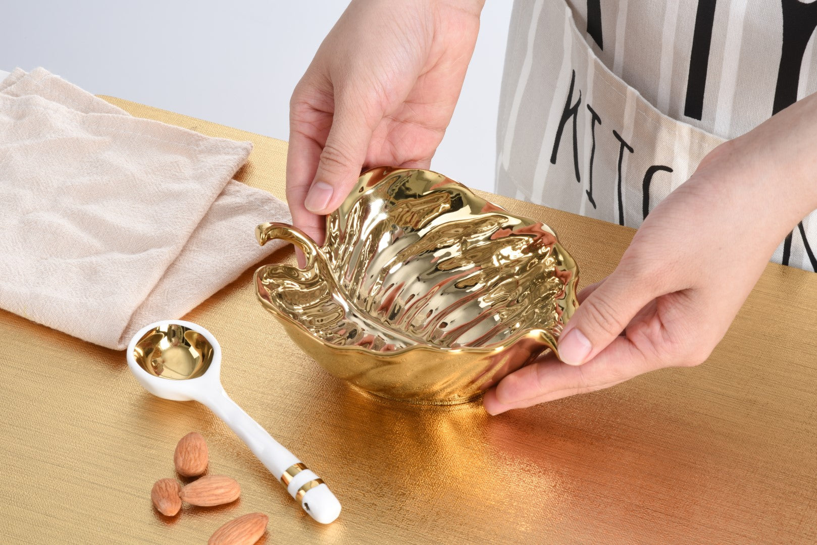 The Gold Leaf Set Pampa Bay