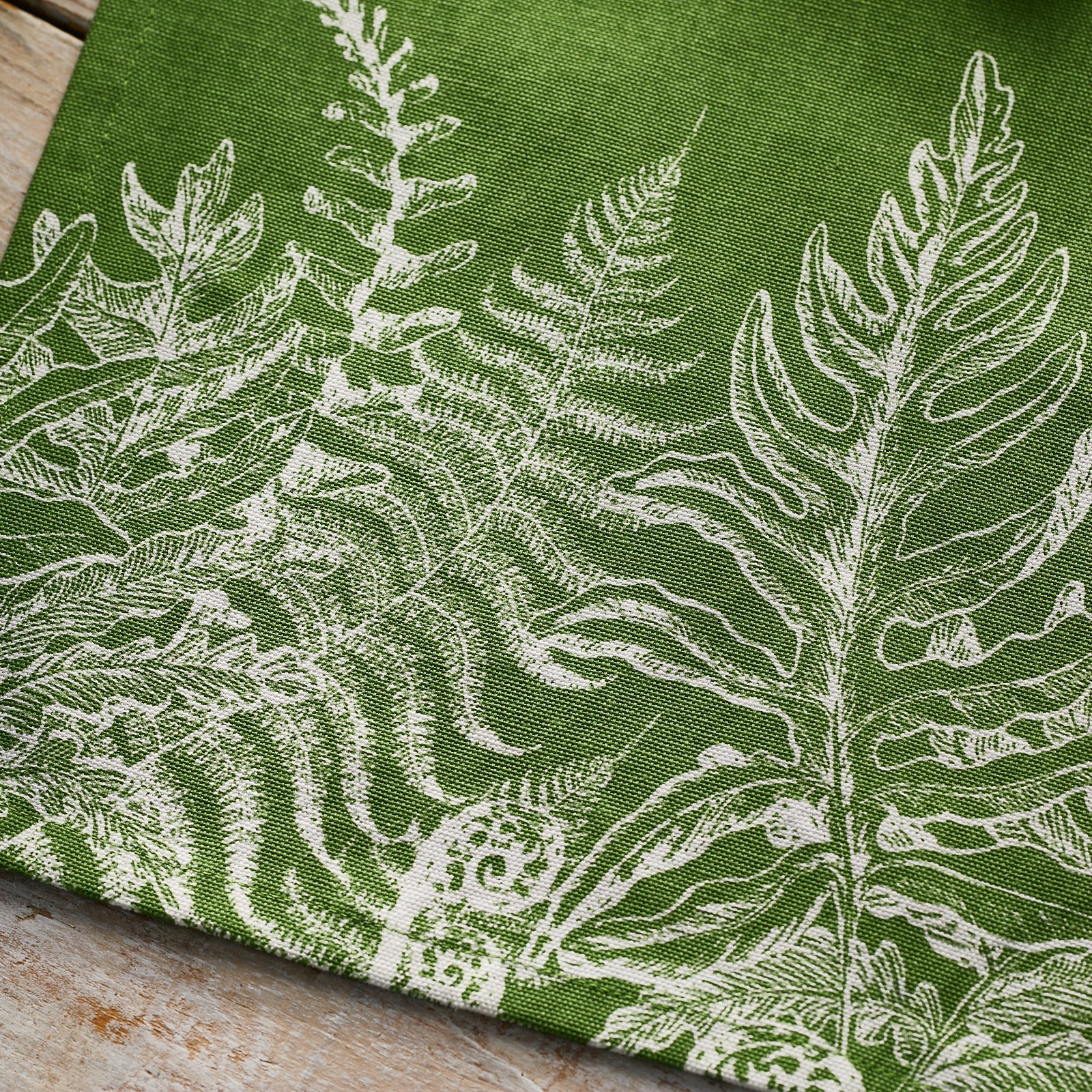 Spring Verde Table Runner