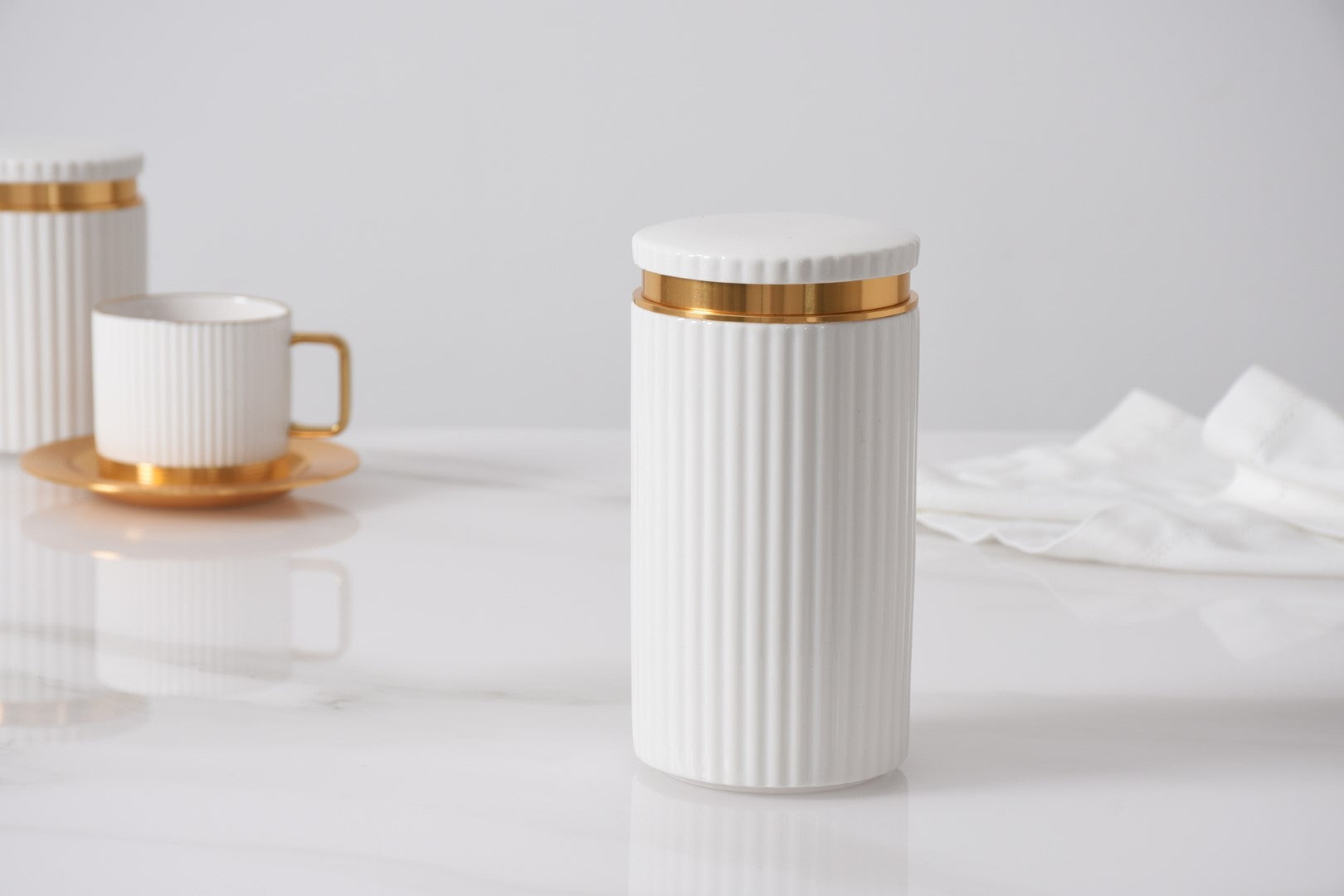 Tall Canister - Medium Simply Me Box