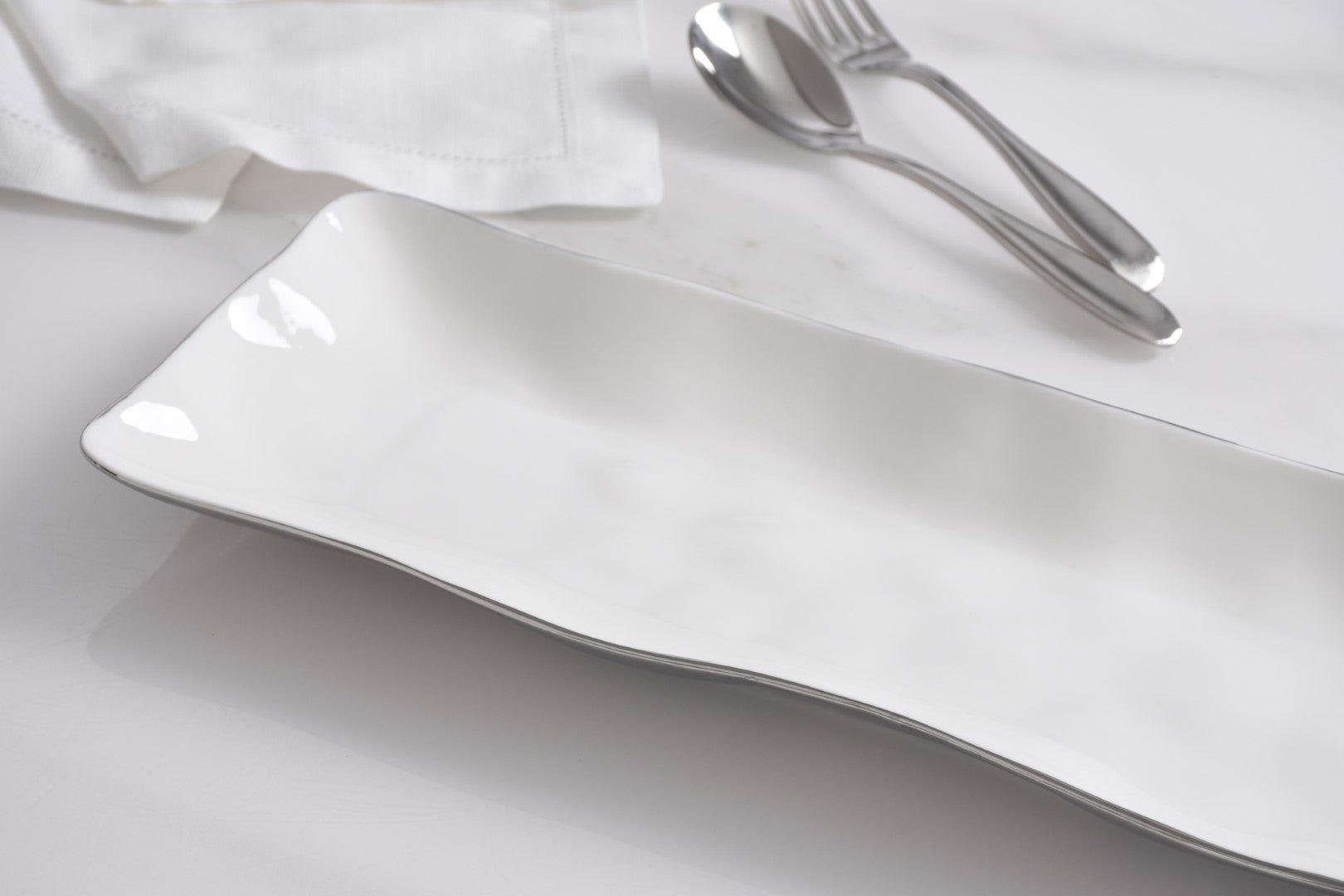 Thin & Simple Rectangular Serving Piece