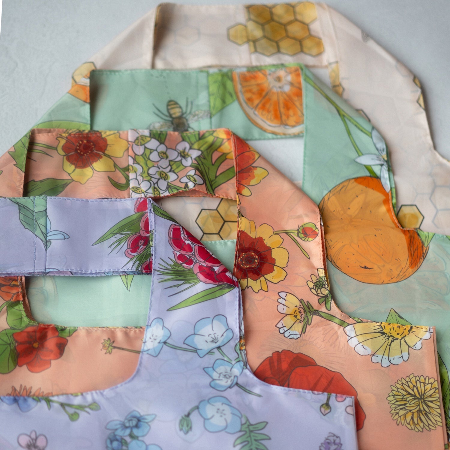 Reusable tote bag for food shopping, larger size, durable and eco-friendly, perfect for groceries and sustainable shopping.