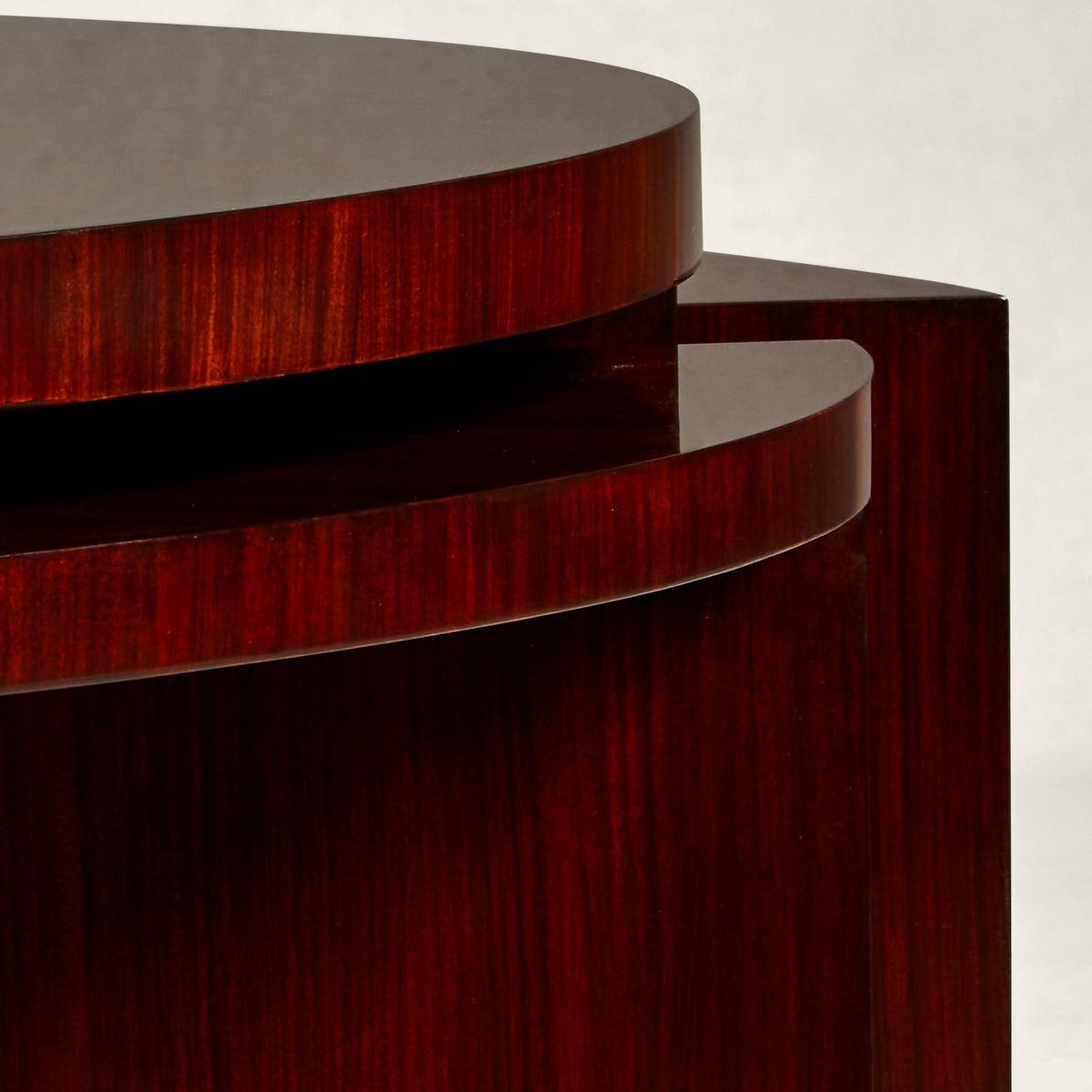 Duke Cocktail Table