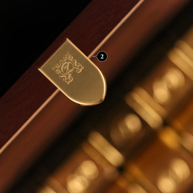 Sapphire 24kt Gold z chocolat