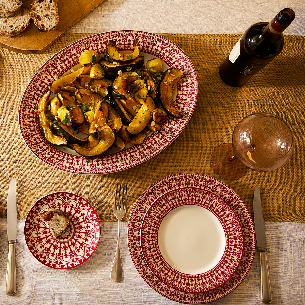 Casablanca Rimmed Dinner Plate