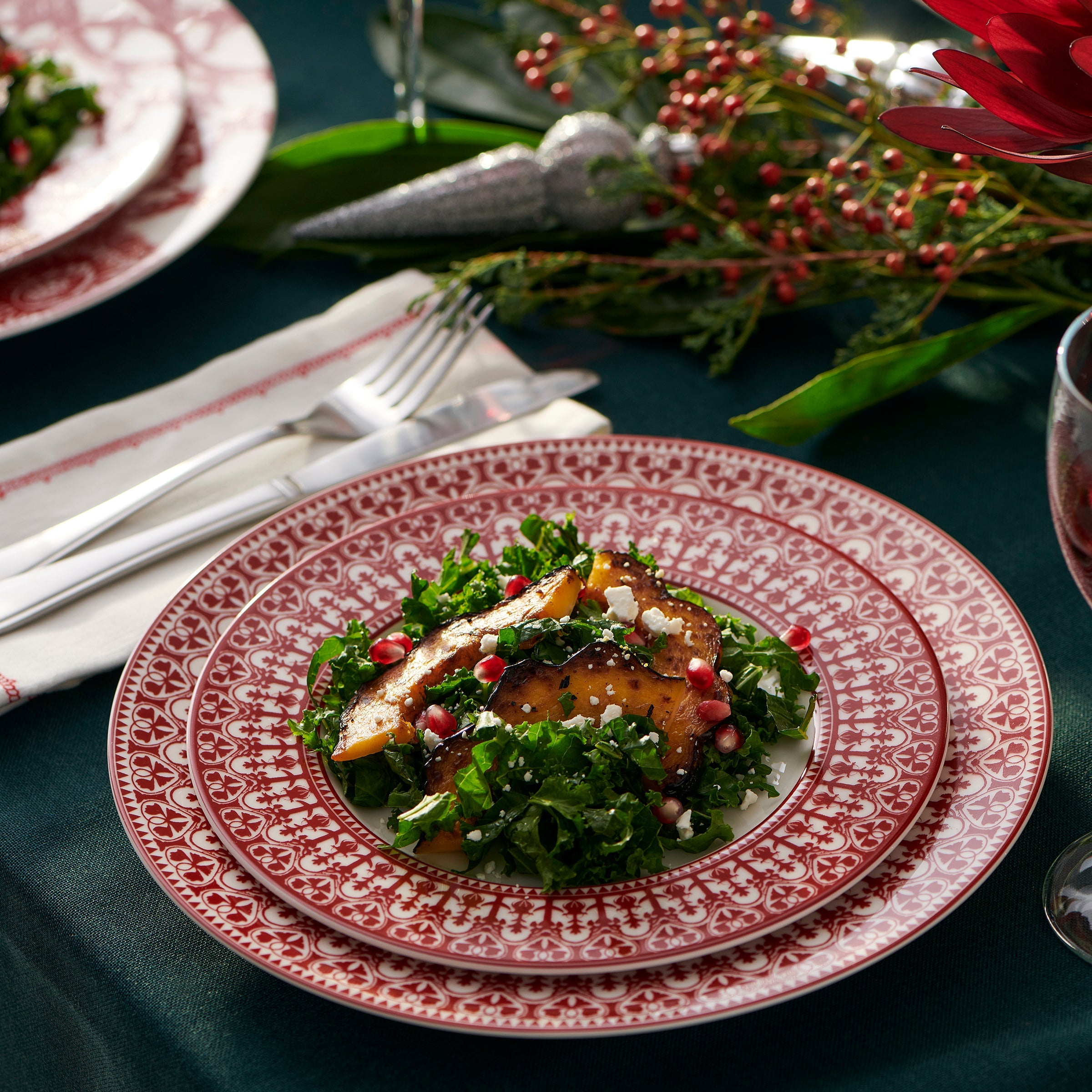 Casablanca Rimmed Dinner Plate