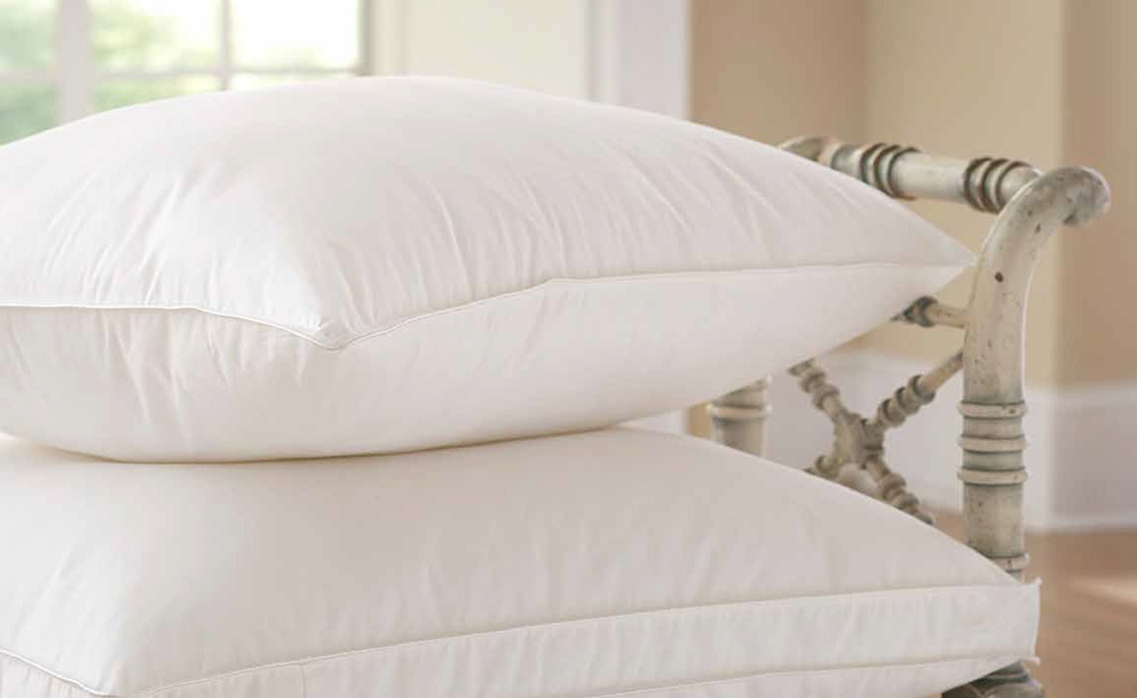 Cascada Peak Pillows