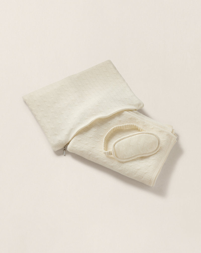 Iconic Cable Cashmere Travel Gift Set
