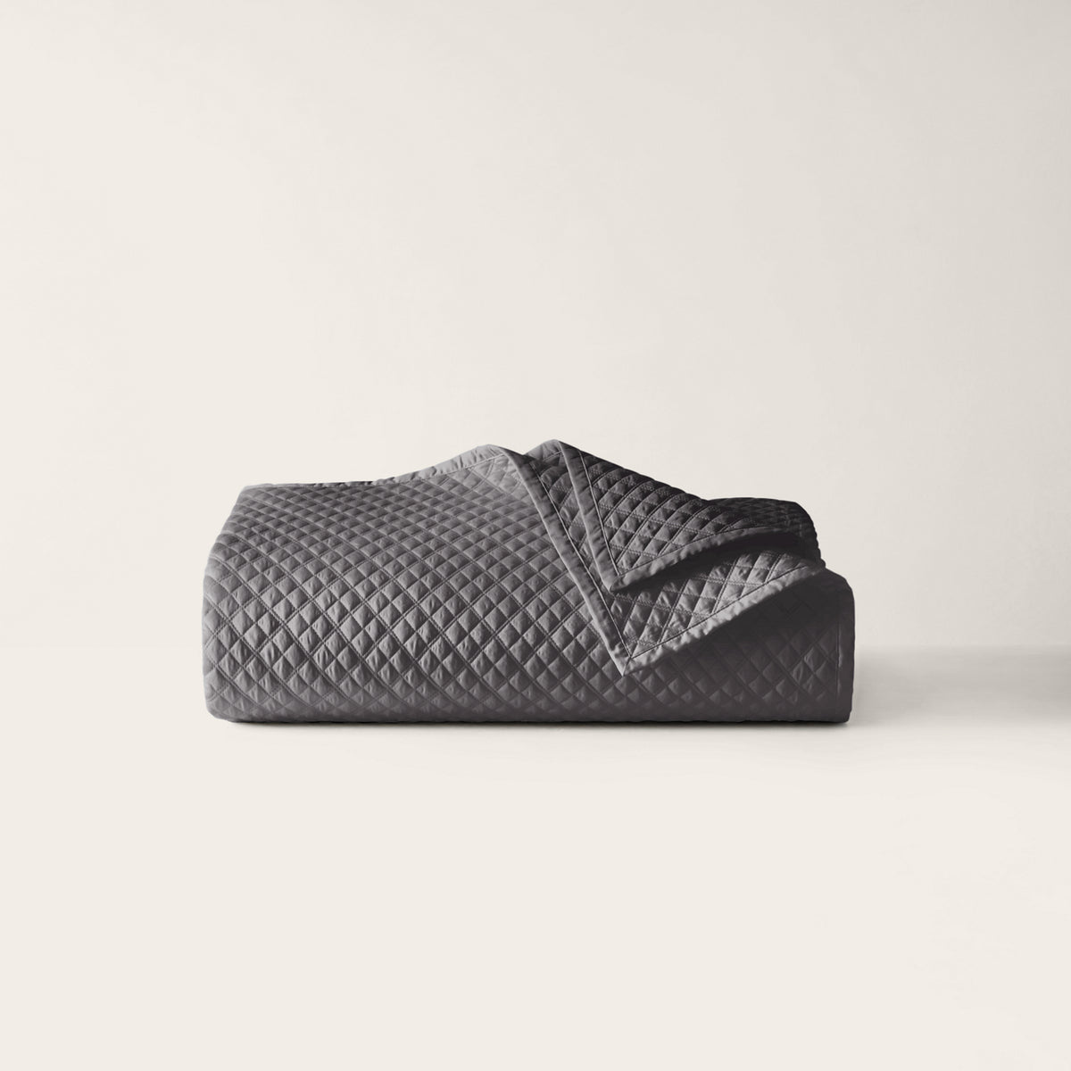 Argyle Sateen Quilt - True Graphite